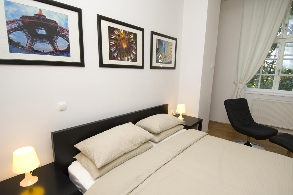 Galeria Rooms Liubliana Quarto foto