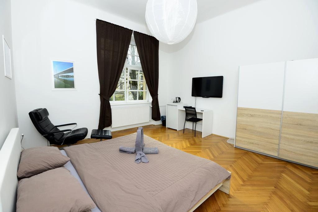 Galeria Rooms Liubliana Quarto foto